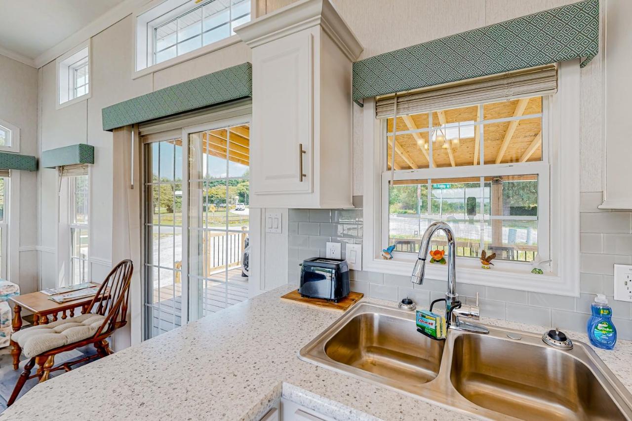 Tiny Charmer Hendersonville Exterior photo