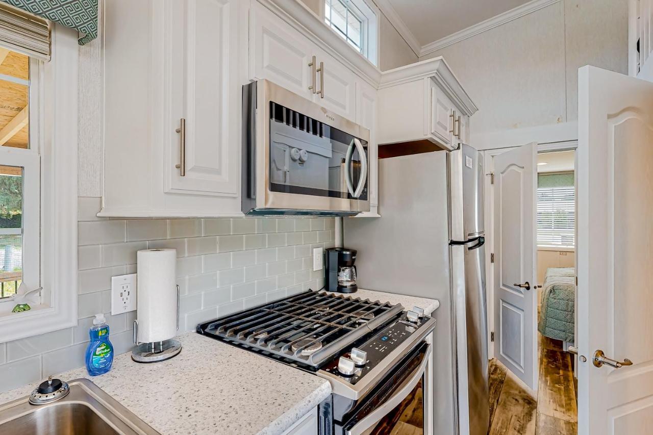 Tiny Charmer Hendersonville Exterior photo